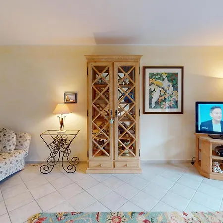 City Green Apartment *